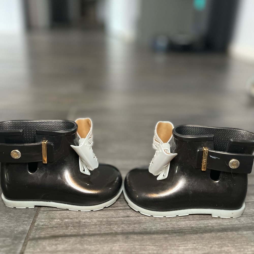 Toddler Mini Melissa Sugar Rain Bow boot
